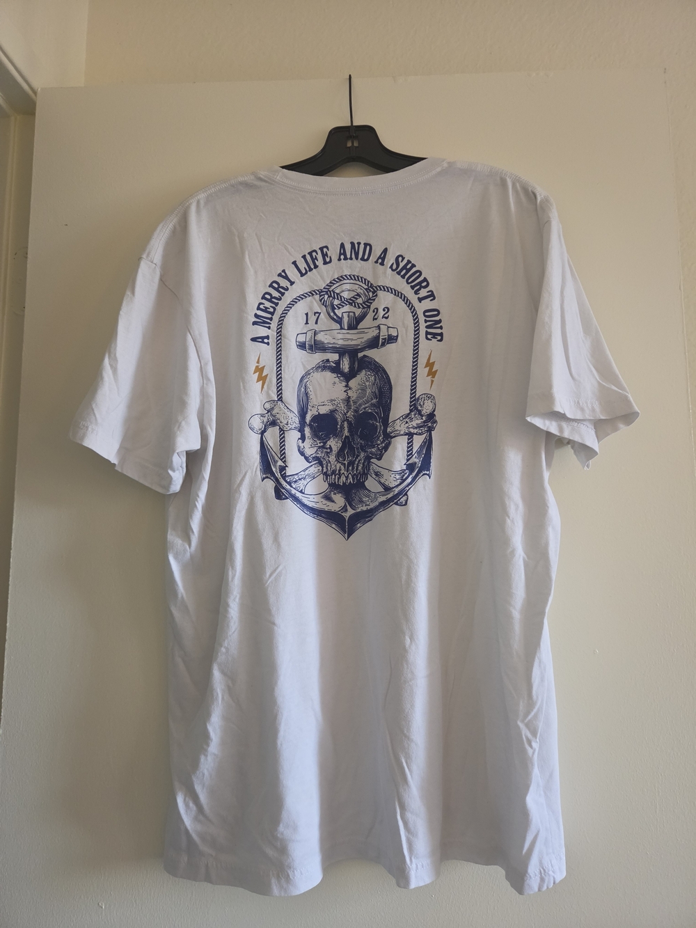 Graphic Skull & Anchor Short-Sleeve Tee - White